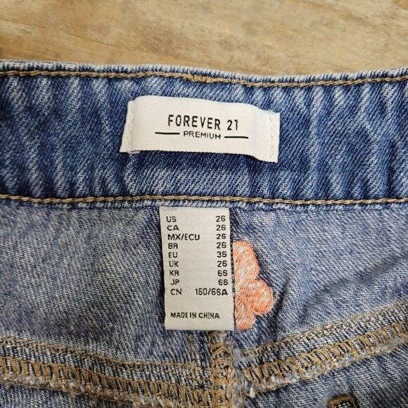 Forever 21 Premium Embroidered Fruit Denim Shorts Blue Women Mid Rise Raw Hem 26 - Picture 9 of 11